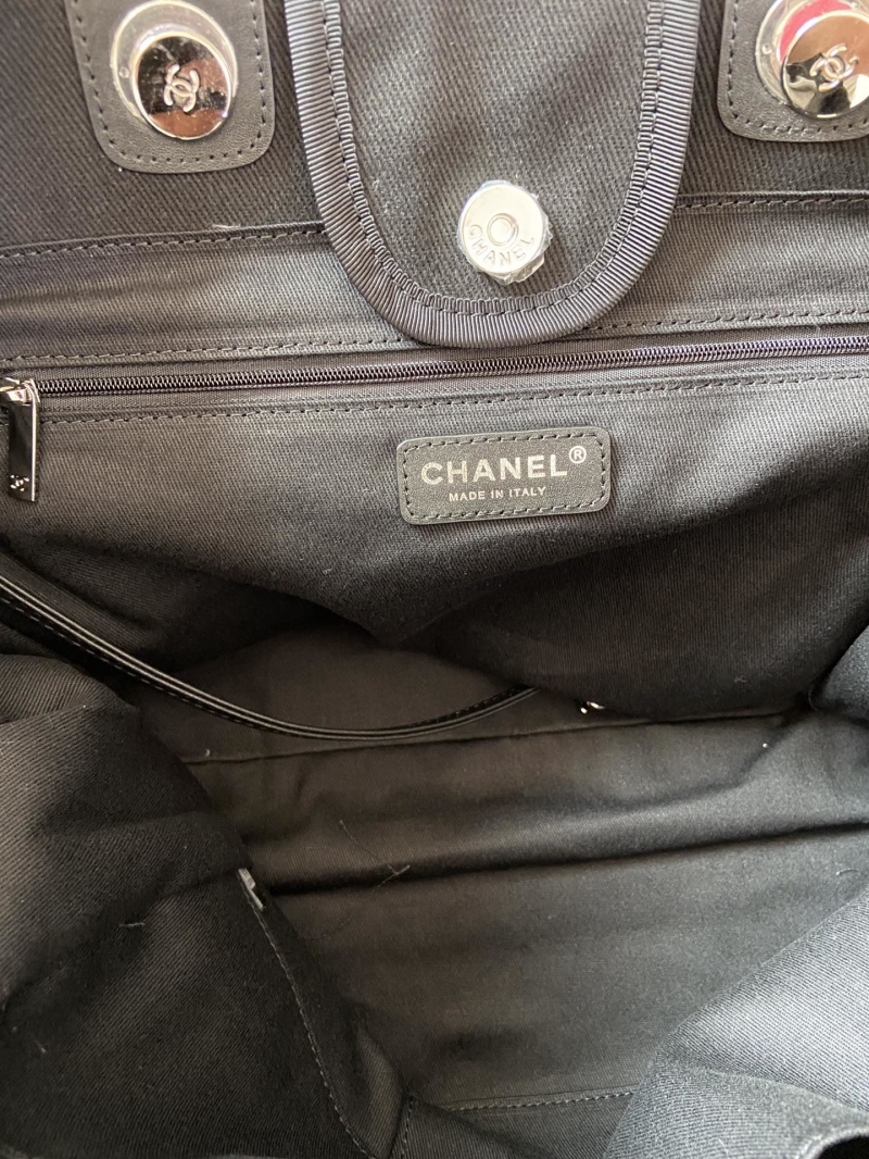 Ch**el shopping bags